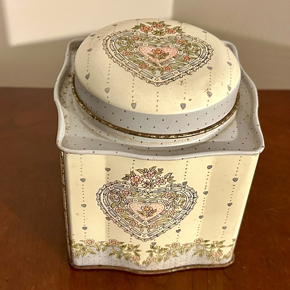 Vintage Uniquely Shaped Heart-Themed Metal Storage Tin/Container